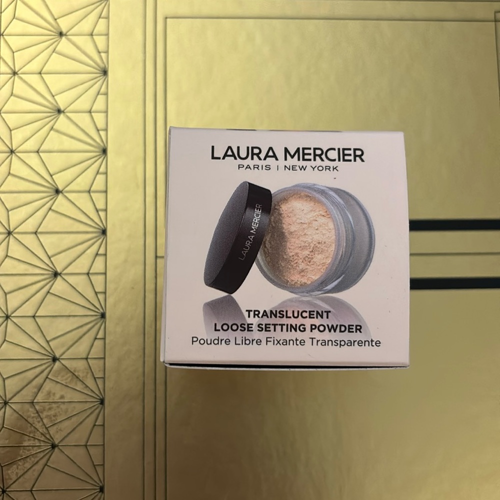 Laura Mercier translucent loose setting powder